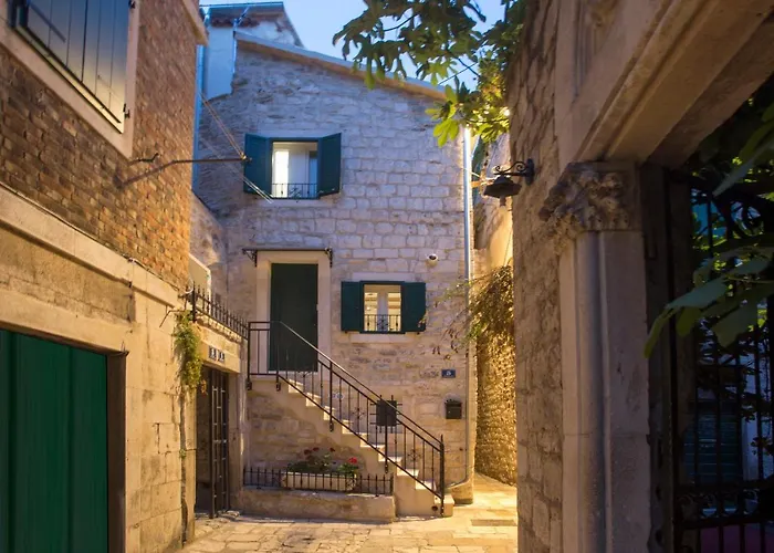 شقة Old Center Stone House