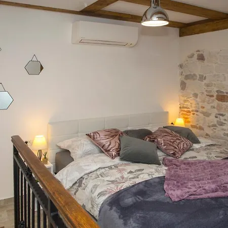 Old Center Stone House Split