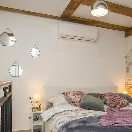 Old Center Stone House * Spalato