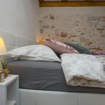 Old Center Stone House * Spalato